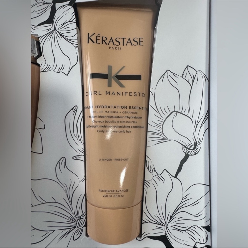 Kerastase Curl Manifesto Hydration Shampoo & Conditioner Set - Picture 5 of 16
